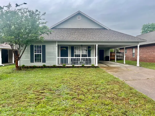 106 Clements, Starkville, MS 39759