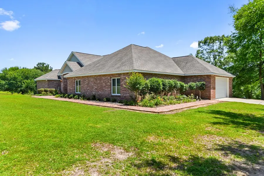 87 N Highlands Dr, Poplarville, MS 39470 - Image #2