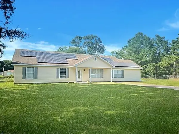 2 Hundley Road, Carriere, MS 39426