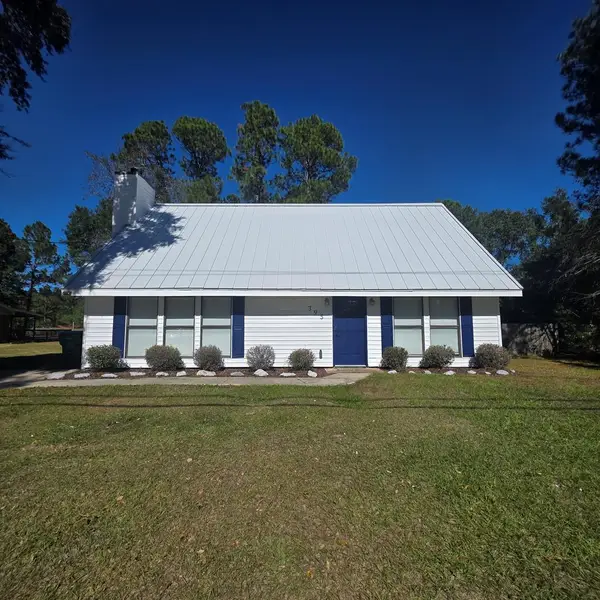 395 Felicity, Bay St Louis, MS 39520