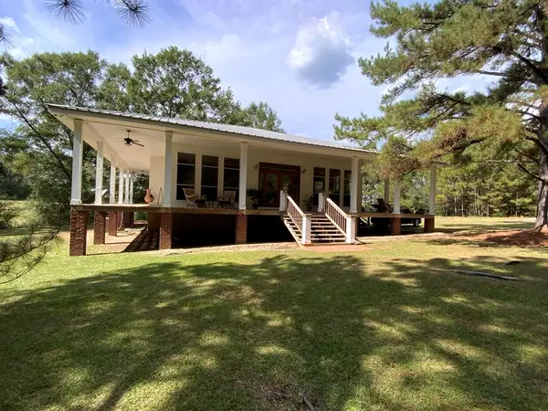 43 Sunset Drive, Lumberton, MS 39455