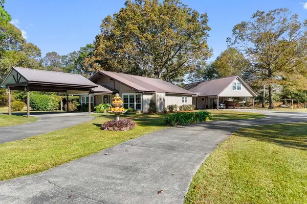 328 Rault Dr, Lumberton, MS 39455