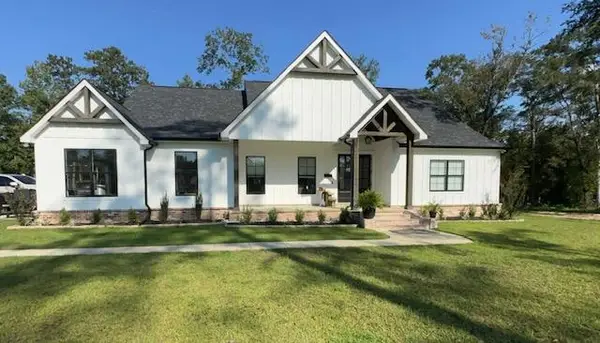 159 Rock Ranch Rd, Picayune, MS 39466