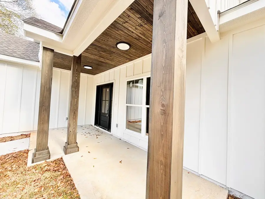 230 Rollingwood Dr., Carriere, MS 39426 - Image #2