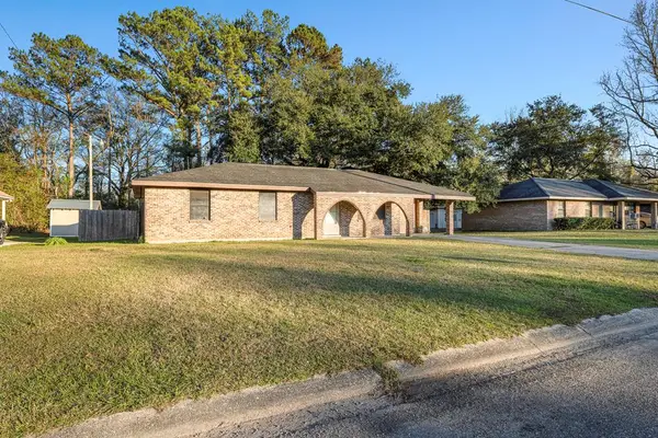 1005 Abbott, Picayune, MS 39466