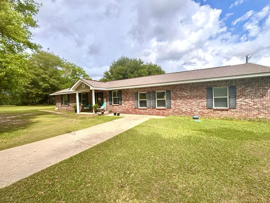 1352 Rock Ranch Rd, Carriere, MS 39426 - #2