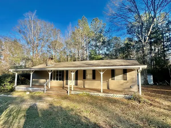1284 Bouie Rd, Carriere, MS 39426