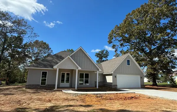34 Harmony Dr E, Carriere, MS 39426
