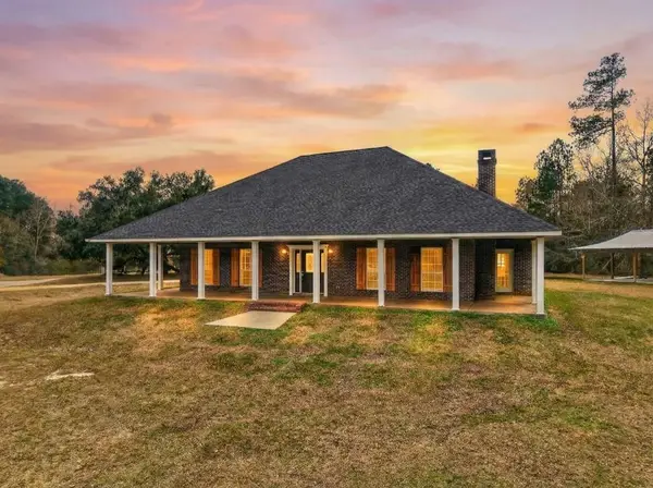 268 Baucum Rd, Carriere, MS 39426