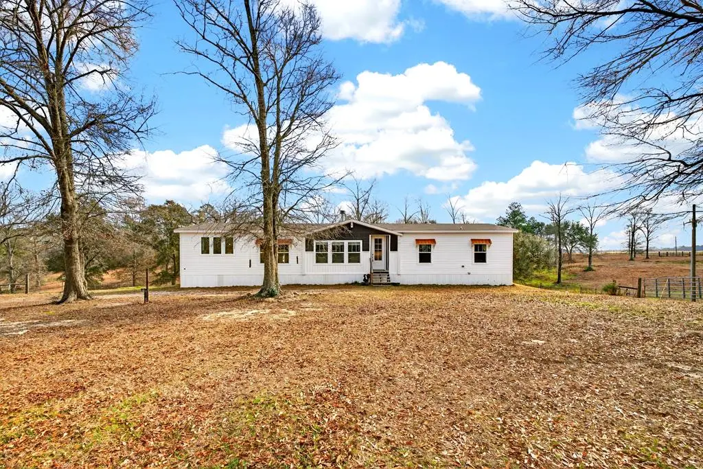 14 Elmer Smith Rd, Lumberton, MS 39470 - #1