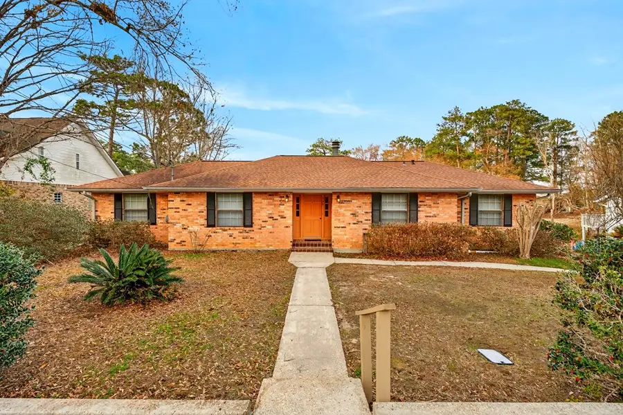 308 E. Lakeshore Dr, Carriere, MS 39426 - #2