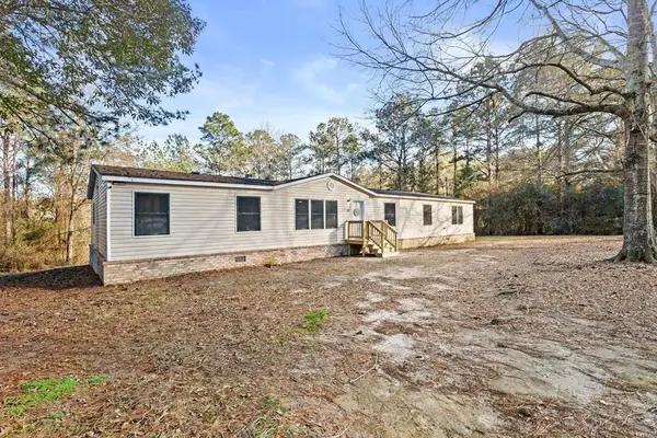 886 Dupont Hart Rd, Poplarville, MS 39470