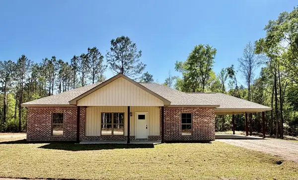 475 White Chapel Rd., Carriere, MS 39426