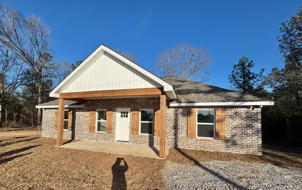 404 Monroe Breeland Rd, Poplarville, MS 39470