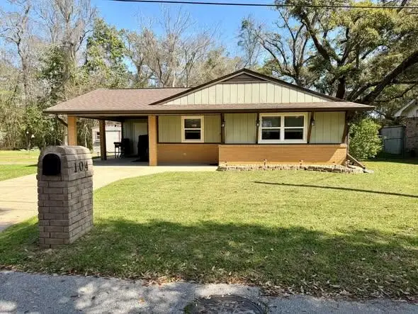 104 Twin Cedar Avenue, Long Beach, MS 39560