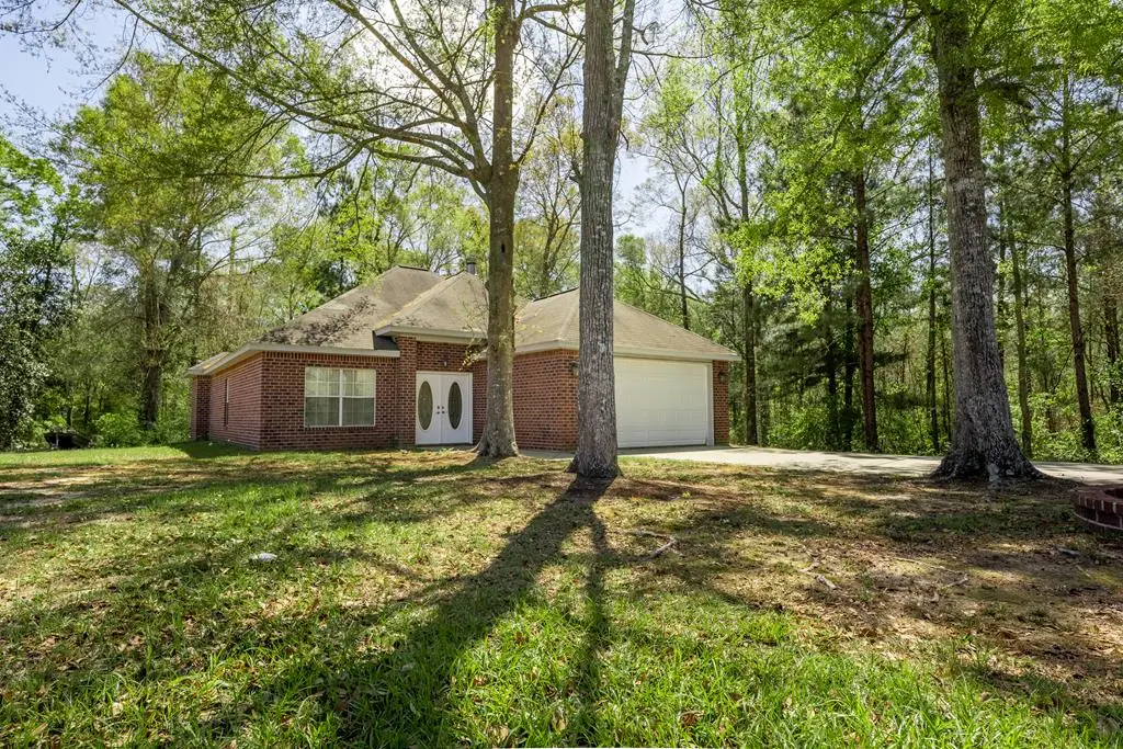 27 Maroon DR., Picayune, MS 39466 - #1