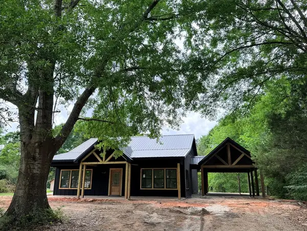 165 Salem Rd, Picayune, MS 39466