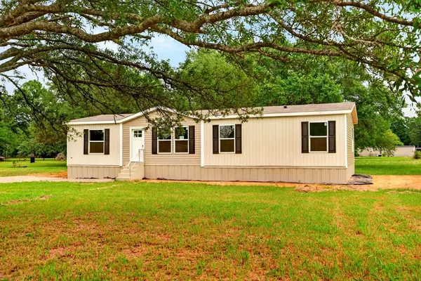 12 Karly Dr, Carriere, MS 39426