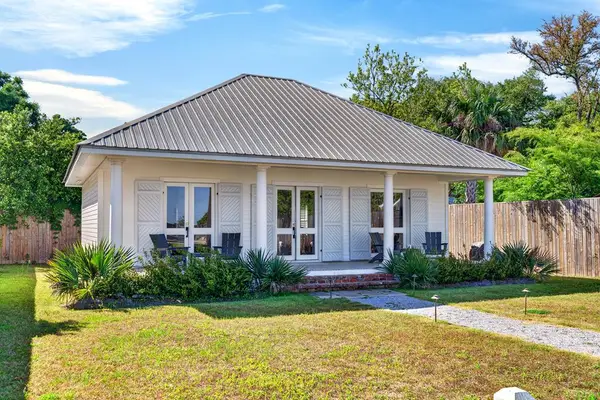 506 N Beach Blvd, Bay St Louis, MS 39520