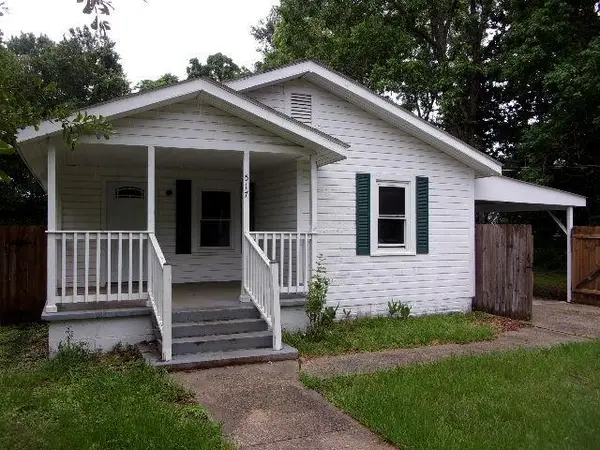 517 South Haugh Ave, Picayune, MS 38466