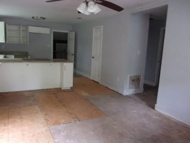517 South Haugh Ave, Picayune, MS 38466 - #2