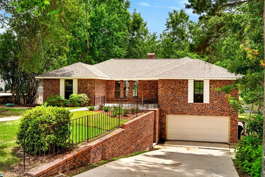 1008 E Lakeshore Dr., Carriere, MS 39426 - #2