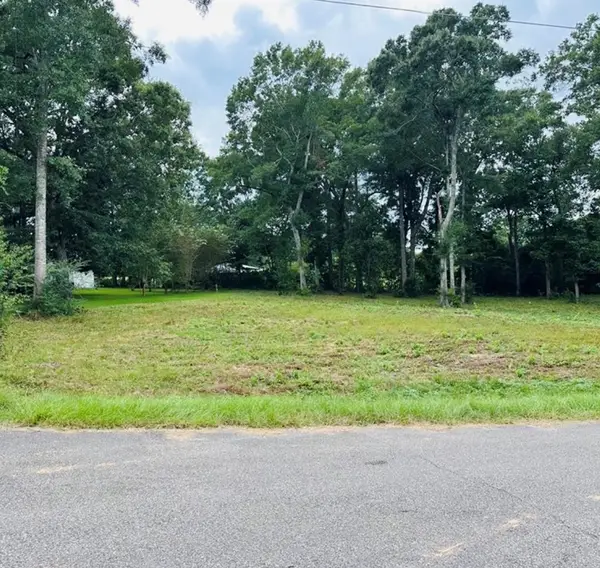114 N Highland Drive, Poplarville, MS 39470