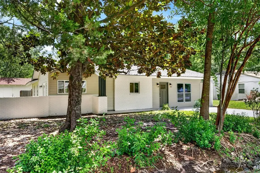 121 S Monroe Ave, Picayune, MS 39466 - #2