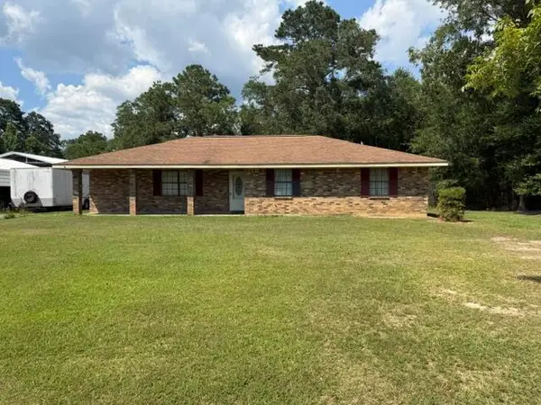 388 Ozona Rd, Picayune, MS 39466