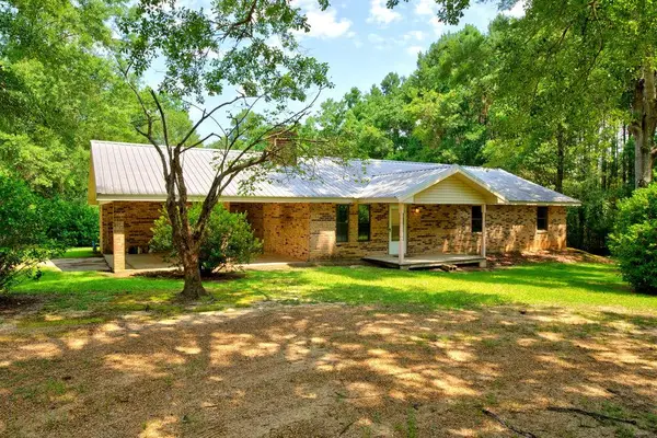 95 Doubloon Dr., Carriere, MS 39426