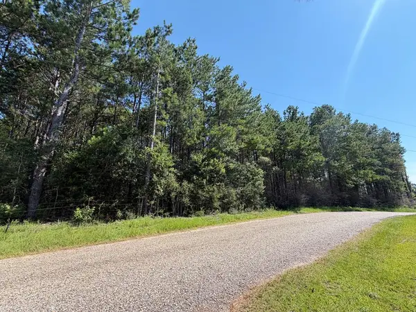 187 Redfish Road, Poplarville, MS 39470