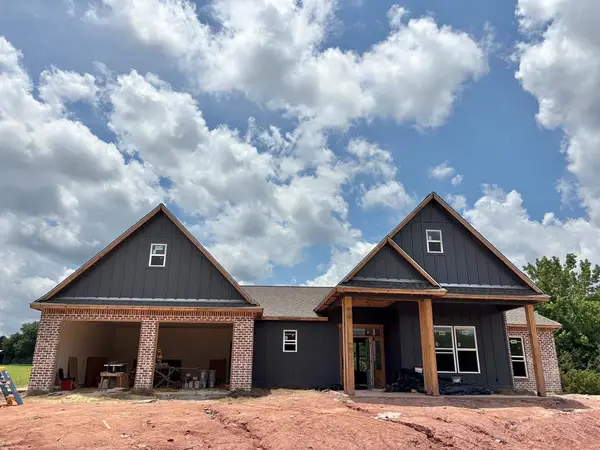 17 Leanne Dr., Picayune, MS 39466