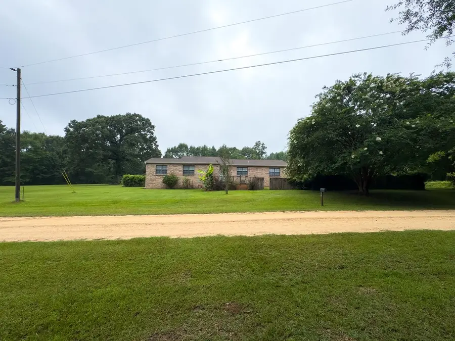 30 Lakeshore Dr, Lumberton, MS 39455 - #2