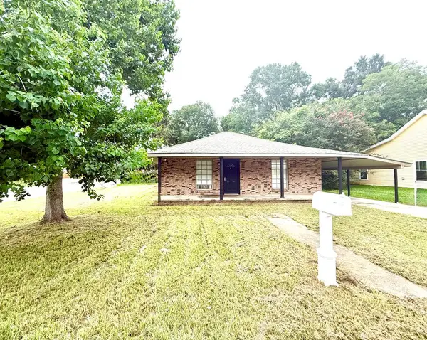 820 Wisteria, Picayune, MS 39466