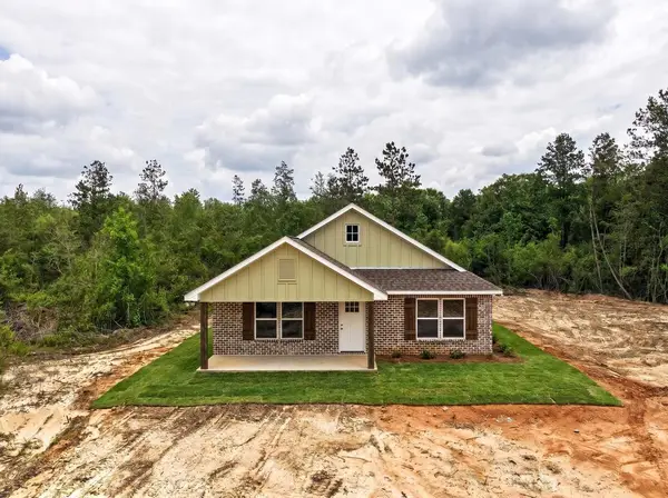 20 Global Ln., Picayune, MS 39466