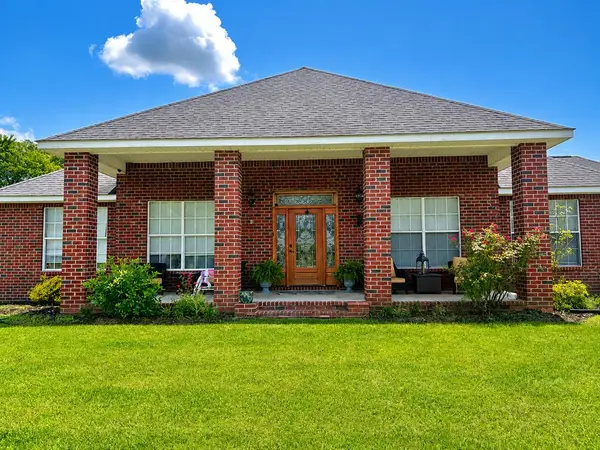 24 Jennie Lane, Picayune, MS 39466