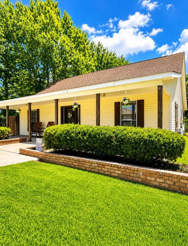 301 Ridgeview Dr., Carriere, MS 39426