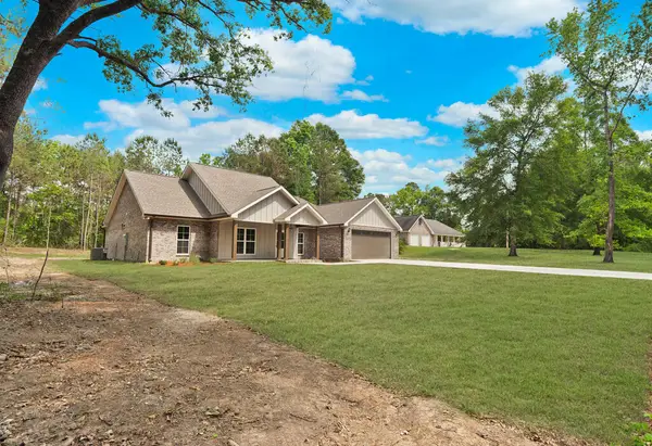 108 Hickory Ridge, Picayune, MS 39466