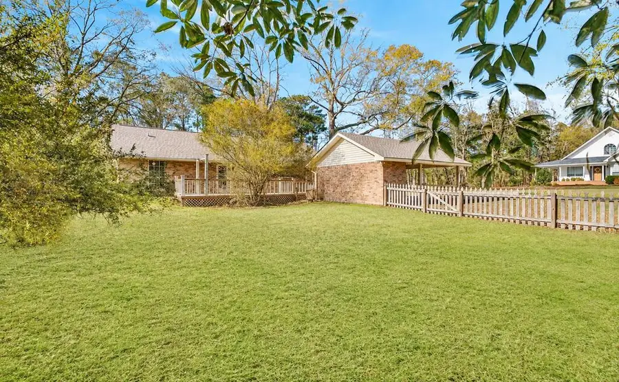 1839 East Lakeshore Drive, Carriere, MS 39426 - #2