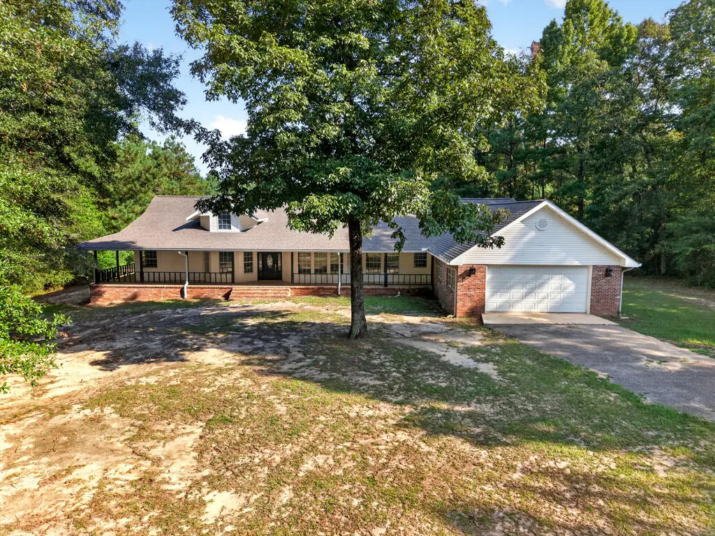 416 W Lamar Ave, Poplarville, MS 39470 - #1