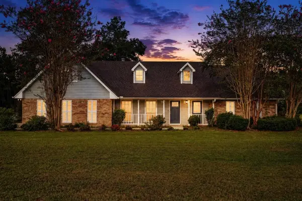 304 Pine Grove Rd, Picayune, MS 39466