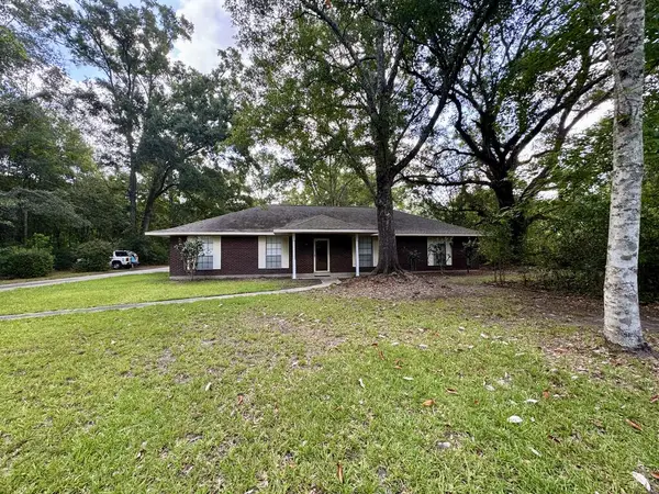 1209 South Beech St, Picayune, MS 39466