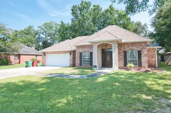 7021 Chinquapin Ct, Picayune, MS 39466