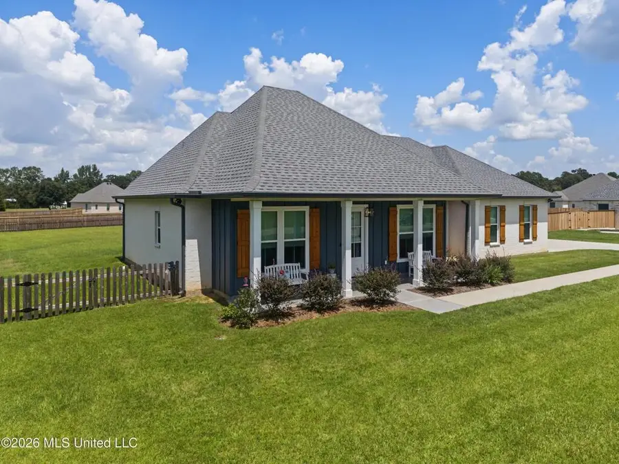 5 S Caeser Oaks Dr, Carriere, MS 39426 - #2