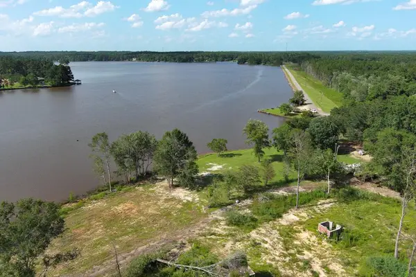 1 Hillcrest Farm Rd., Carriere, MS 39426