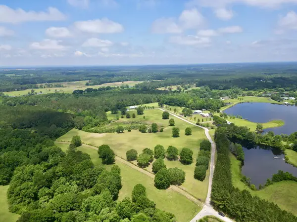 15 Thunder Rd., Poplarville, MS 39470