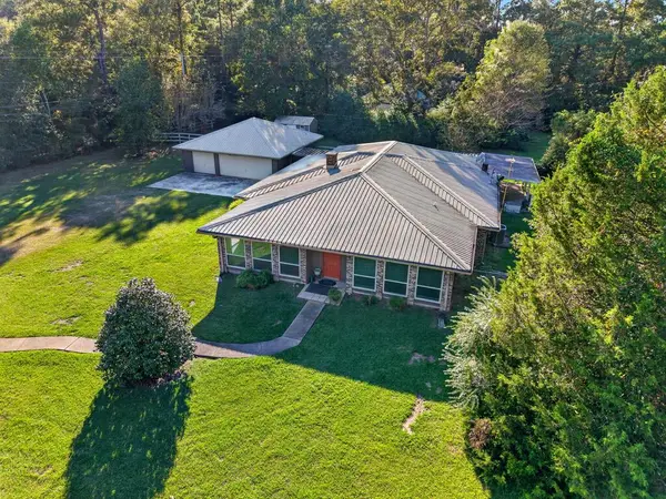 1 Lakeside Dr., Carriere, MS 39426