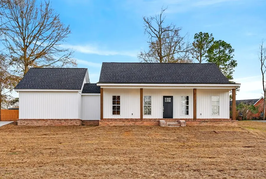 1131 E. Lakeshore Dr., Carriere, MS 39426 - #3