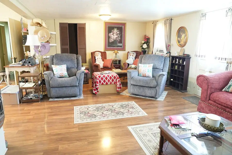 1031 Pearl River Ave, McComb, MS 39666 - Image #3