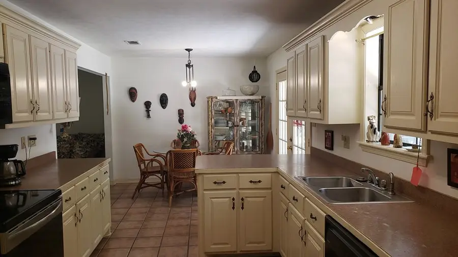 1079 New Home Road, McComb, MS 39648 - Image #3